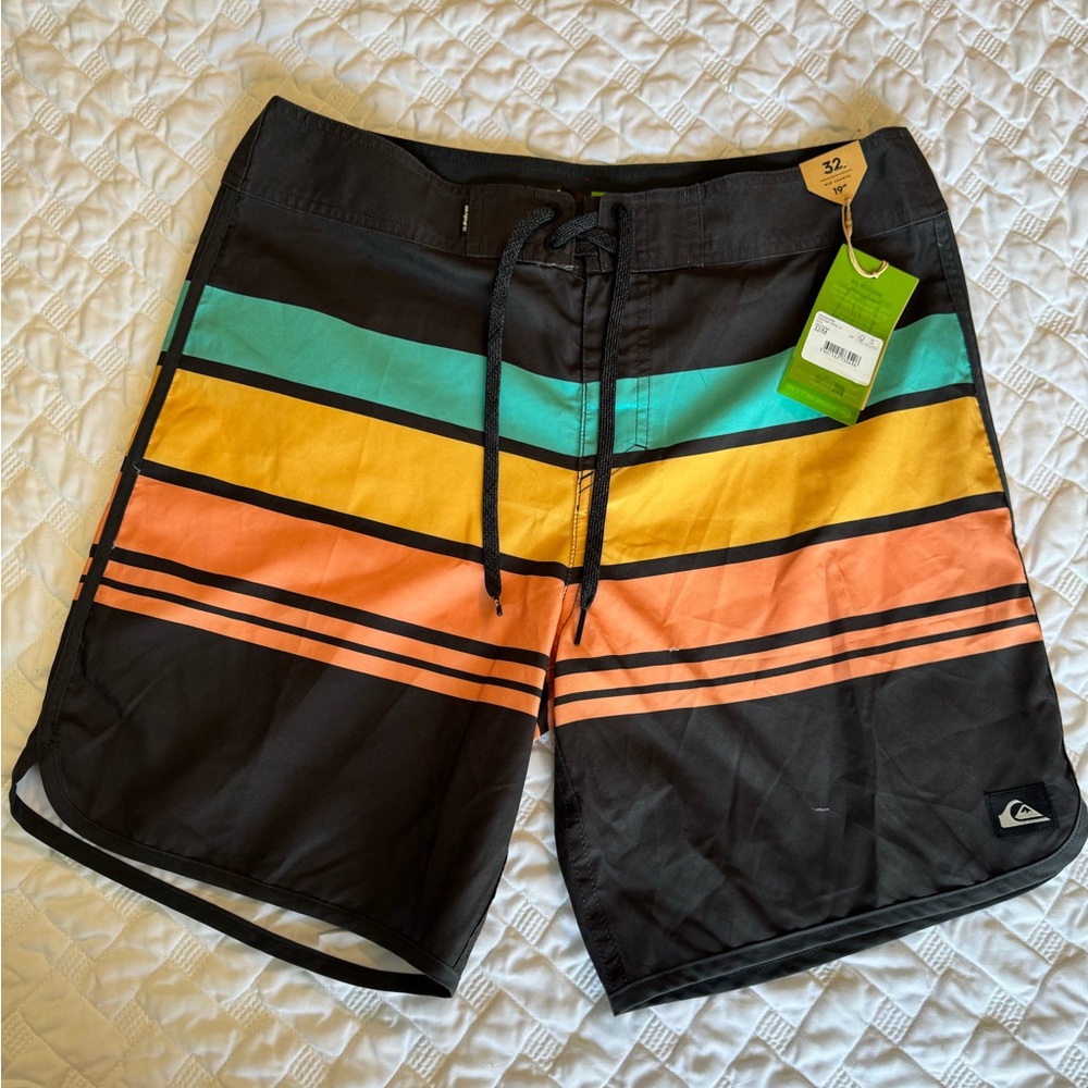 • Quiksilver • NWT Men's Swim Board Shorts Size 32